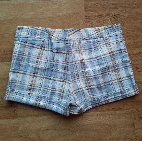Plaid Short Shorts - Picture 3 of 4